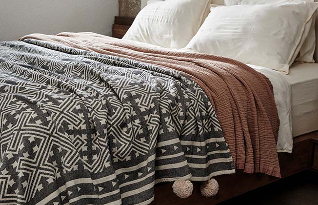 Marvy Honeymoon Square Bedspread