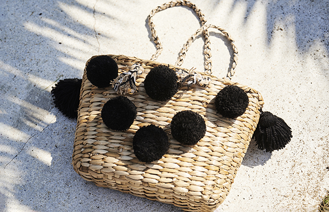 Straw Bag Round Form with Bobble